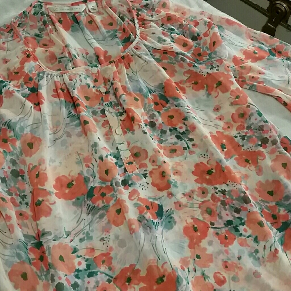 Floral patterned LC Lauren Conrad top medium